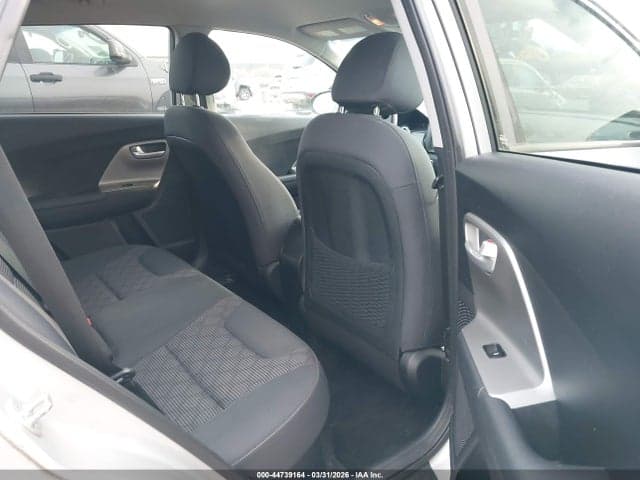 2019 KIA NIRO LX 8