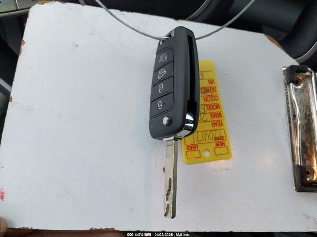 2025 HYUNDAI ELANTRA SE 11
