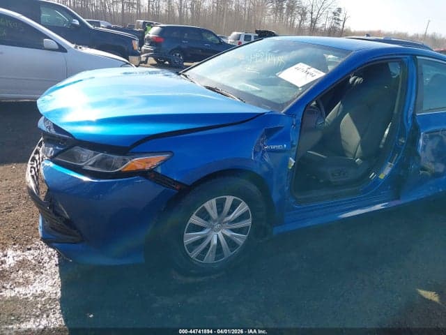 2020 TOYOTA CAMRY LE HYBRID 6