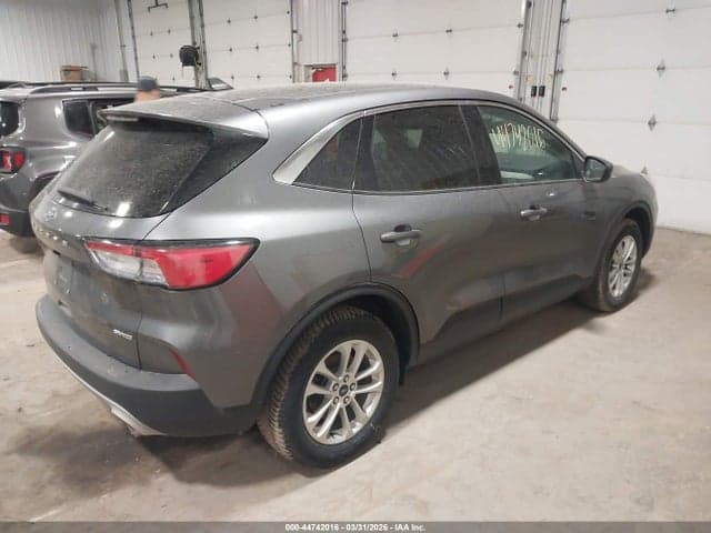 2021 FORD ESCAPE SE 4