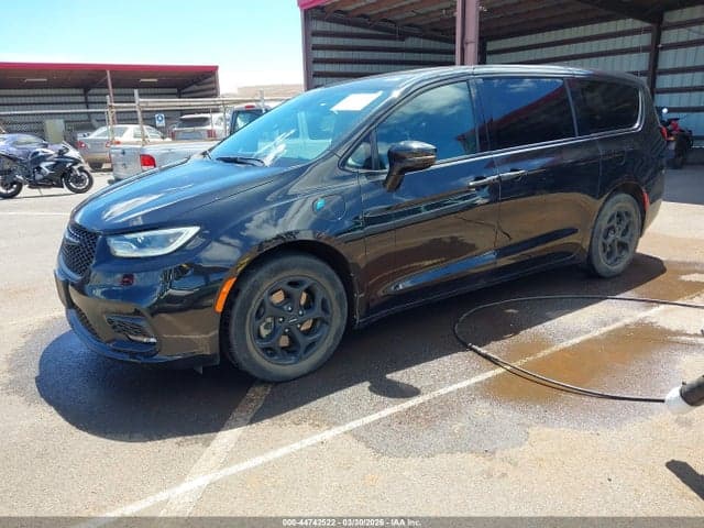 2022 CHRYSLER PACIFICA HYBRID TOURING L 2