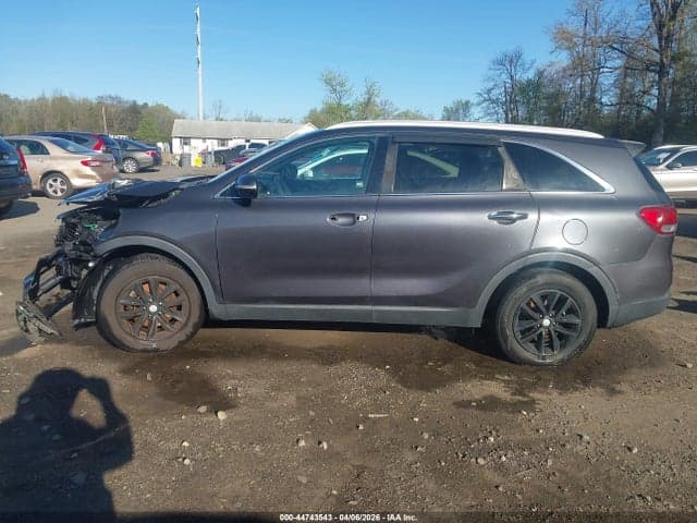 2017 KIA SORENTO 2.4L LX 13