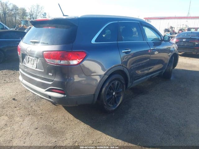 2017 KIA SORENTO 2.4L LX 4