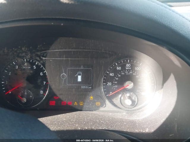 2017 KIA SORENTO 2.4L LX 7