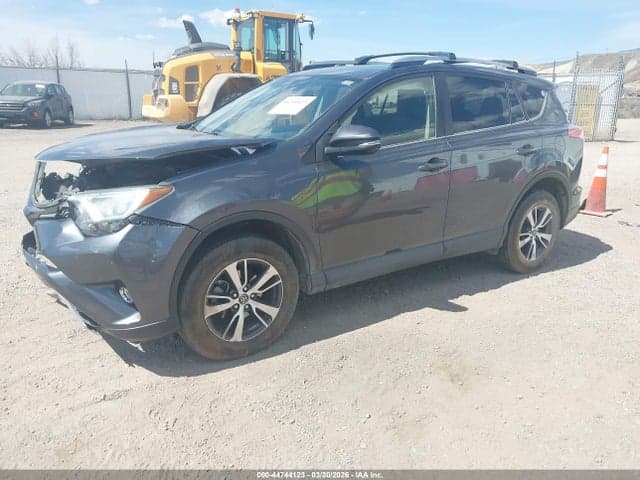2018 TOYOTA RAV4 XLE 2