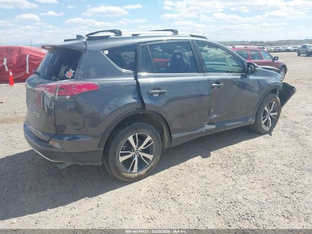 2018 TOYOTA RAV4 XLE 4