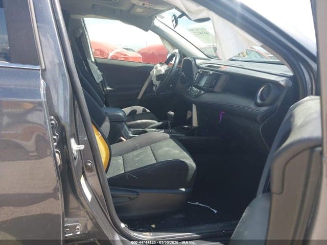 2018 TOYOTA RAV4 XLE 5
