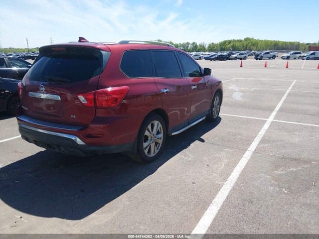 2019 NISSAN PATHFINDER SL 4