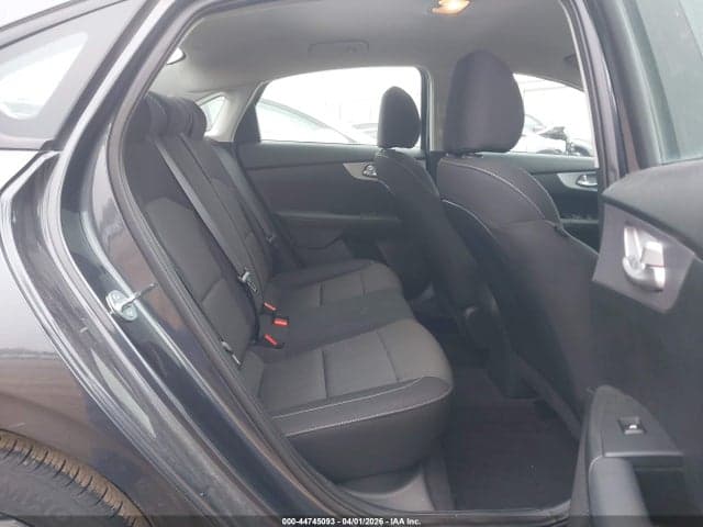 2024 KIA FORTE LXS 8