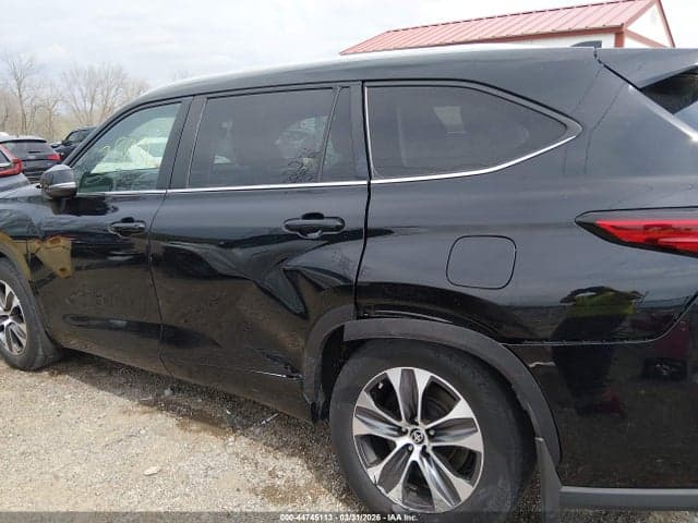 2023 TOYOTA HIGHLANDER XLE 6