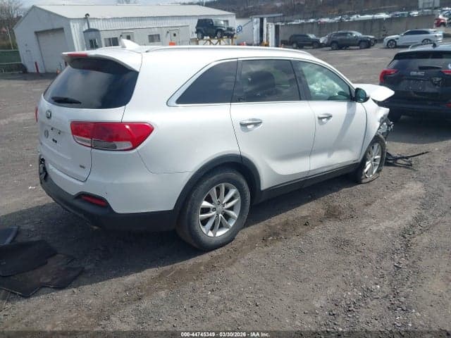 2017 KIA SORENTO 2.4L LX 4