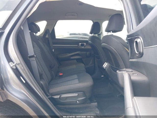 2021 KIA SORENTO LX 8