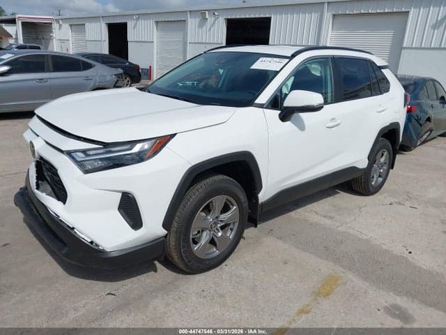 2025 TOYOTA RAV4 XLE 2