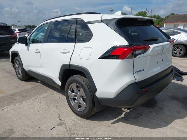 2025 TOYOTA RAV4 XLE 3