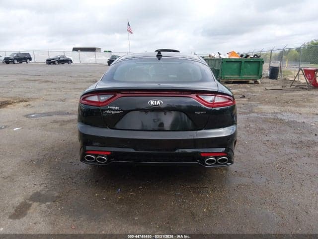 2018 KIA STINGER GT1 16