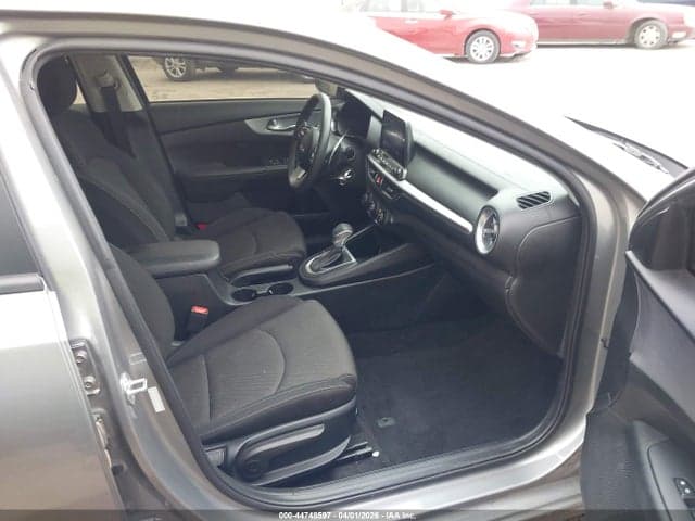 2023 KIA FORTE LXS 5