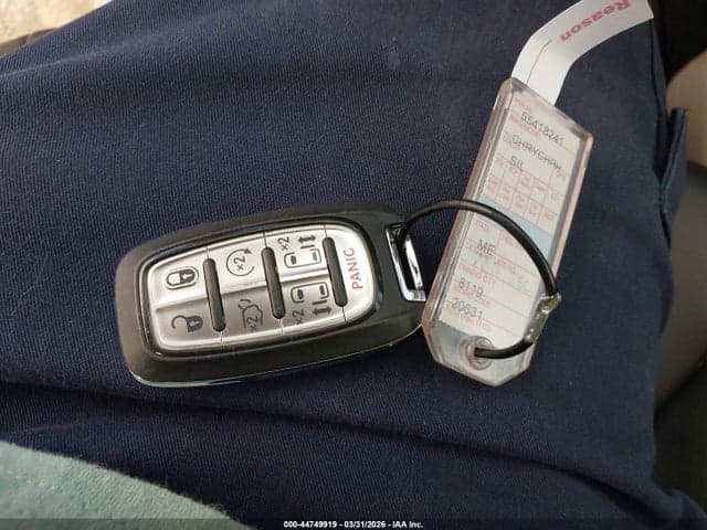 2024 CHRYSLER PACIFICA HYBRID SELECT 11