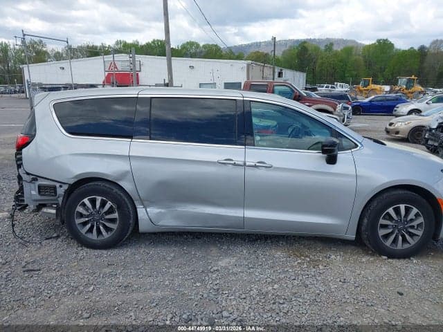 2024 CHRYSLER PACIFICA HYBRID SELECT 13