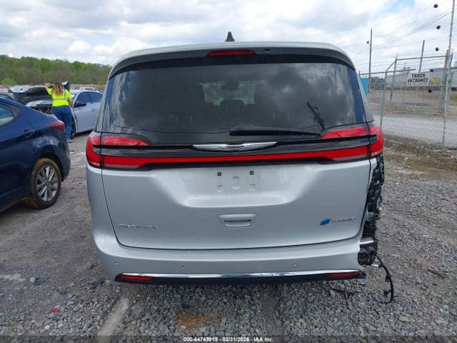 2024 CHRYSLER PACIFICA HYBRID SELECT 16
