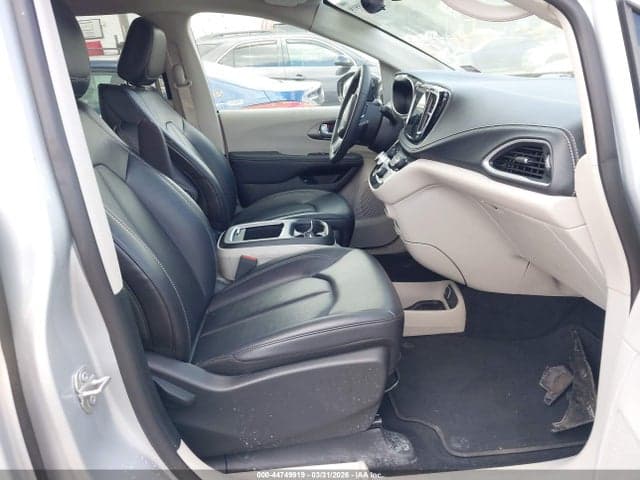 2024 CHRYSLER PACIFICA HYBRID SELECT 5