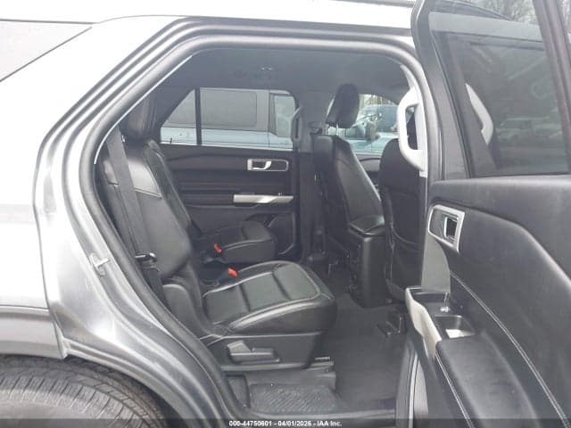2022 FORD EXPLORER XLT 8