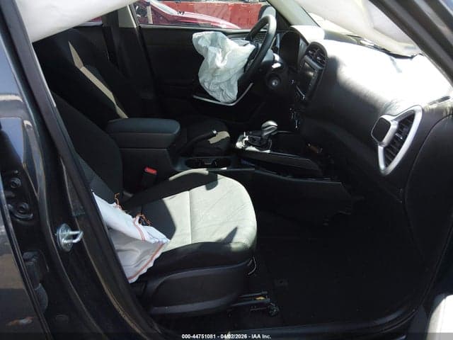 2023 KIA SOUL LX 5