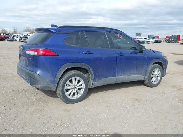 2023 TOYOTA COROLLA CROSS LE 4