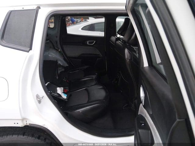 2023 JEEP COMPASS LATITUDE 4X4 8