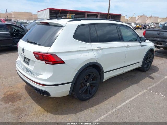 2023 VOLKSWAGEN TIGUAN 2.0T SE R-LINE BLACK 4