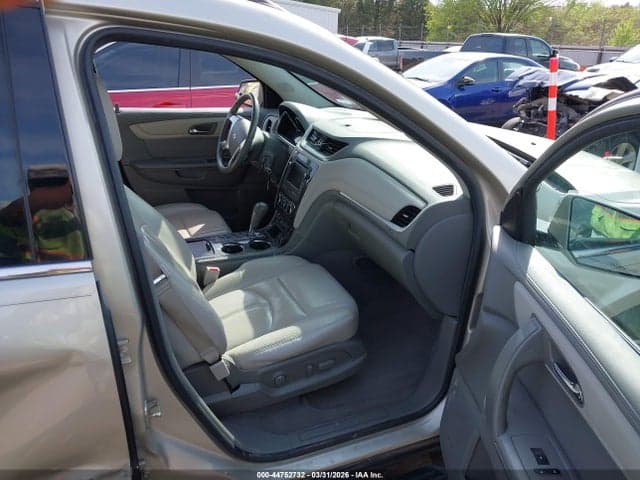2017 CHEVROLET TRAVERSE 2LT 5
