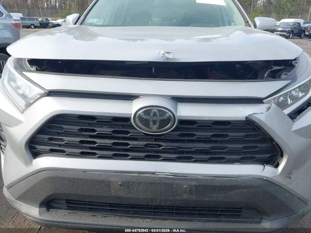 2020 TOYOTA RAV4 XLE 6