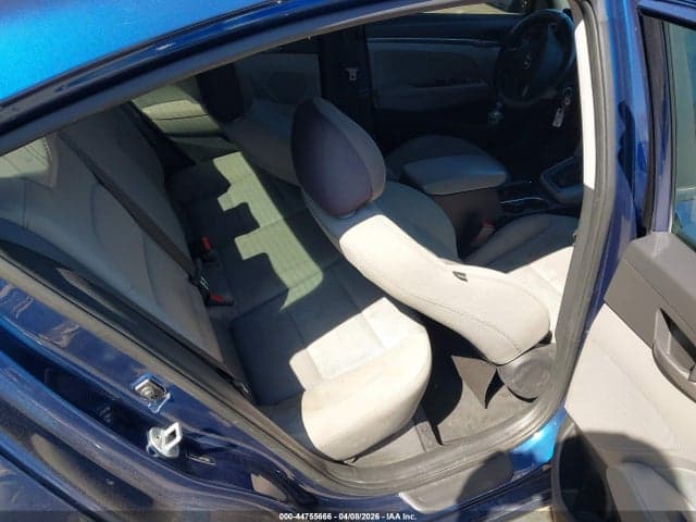 2017 HYUNDAI ELANTRA SE 8