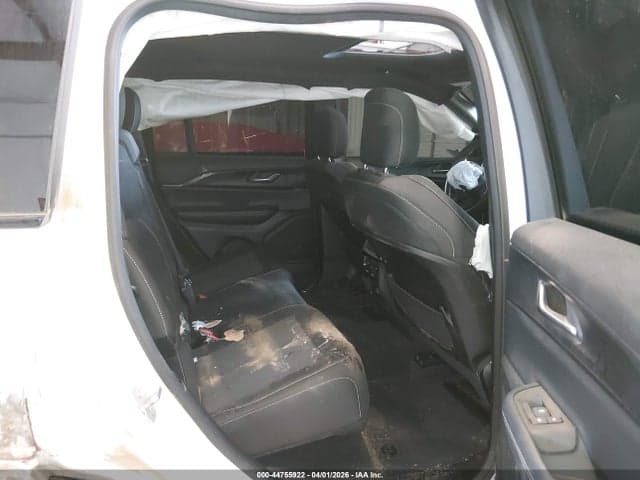 2025 JEEP GRAND CHEROKEE LAREDO X 4X2 8