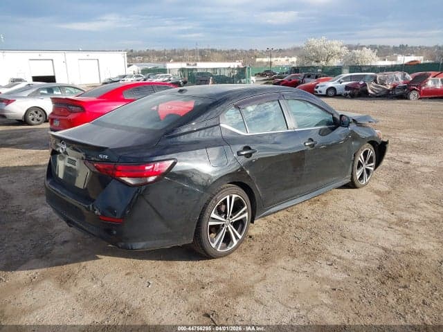2021 NISSAN SENTRA SR XTRONIC CVT 4