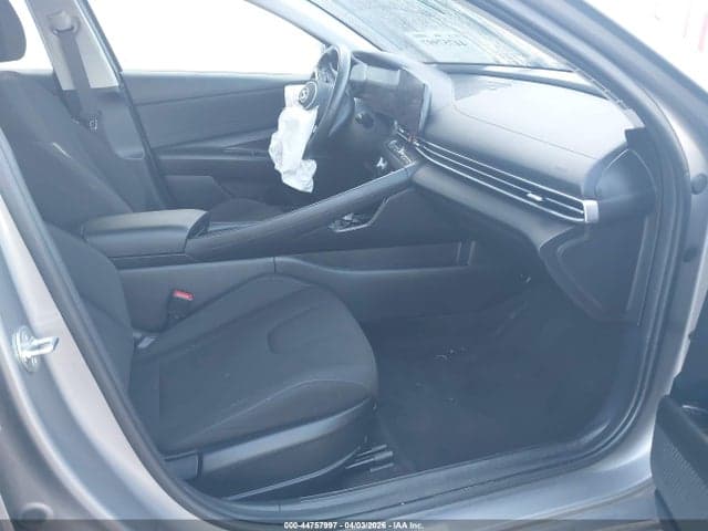 2023 HYUNDAI ELANTRA SEL 5
