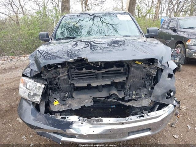 2017 RAM 1500 SLT 4X4 6'4 BOX 12