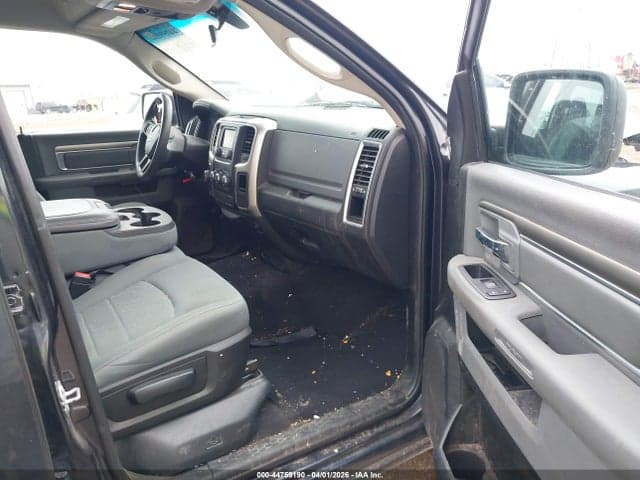 2017 RAM 1500 SLT 4X4 6'4 BOX 5