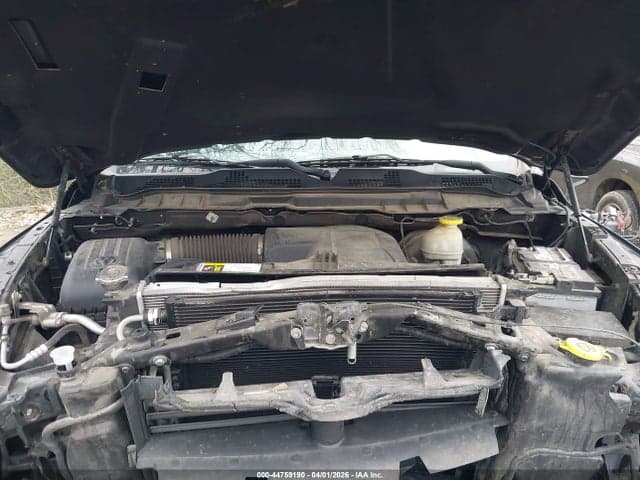 2017 RAM 1500 SLT 4X4 6'4 BOX 10