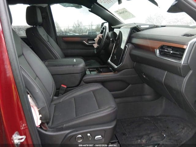 2025 GMC YUKON 4WD DENALI 6