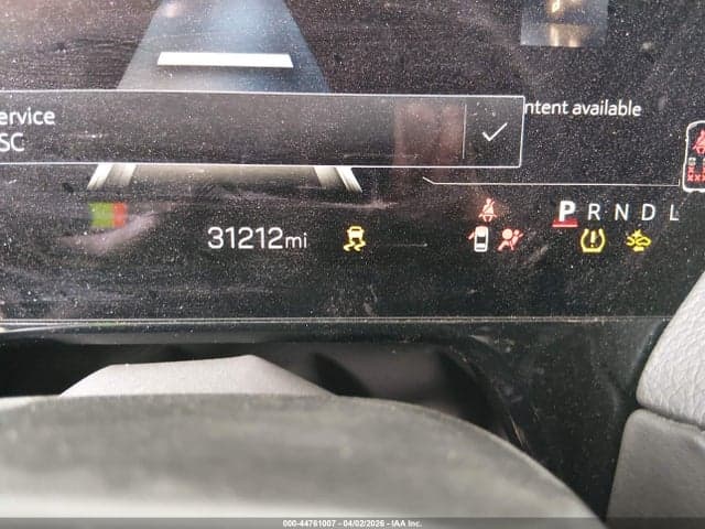 2025 GMC YUKON 4WD DENALI 8
