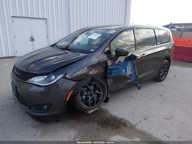 2020 CHRYSLER PACIFICA TOURING 2