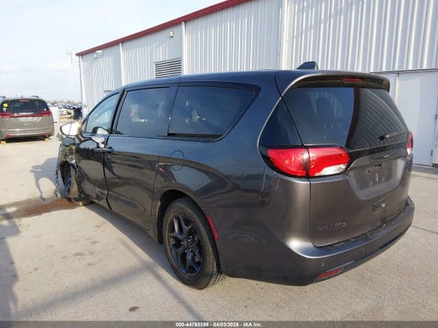 2020 CHRYSLER PACIFICA TOURING 3