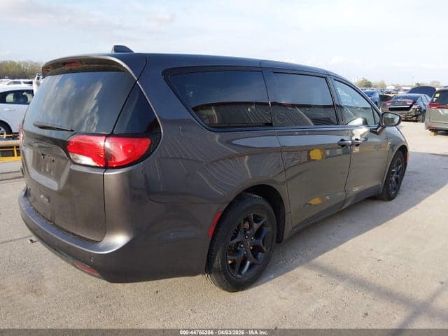 2020 CHRYSLER PACIFICA TOURING 4