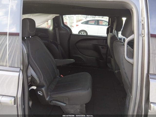 2020 CHRYSLER PACIFICA TOURING 8