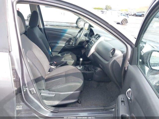 2018 NISSAN VERSA 1.6 SV 5