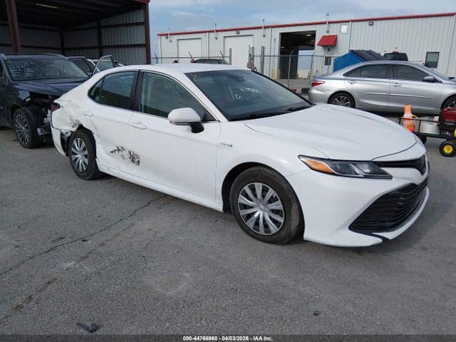 2020 TOYOTA CAMRY LE HYBRID - 1