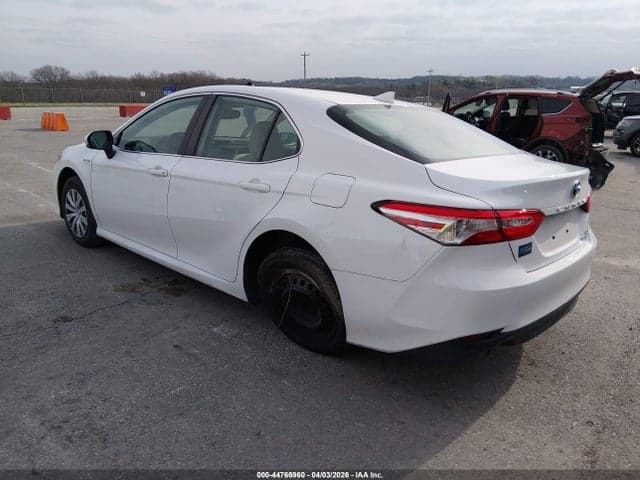 2020 TOYOTA CAMRY LE HYBRID 3