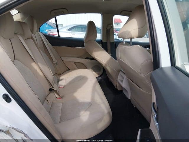 2020 TOYOTA CAMRY LE HYBRID 8