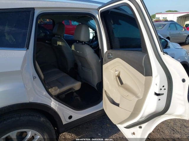 2017 FORD ESCAPE TITANIUM 8