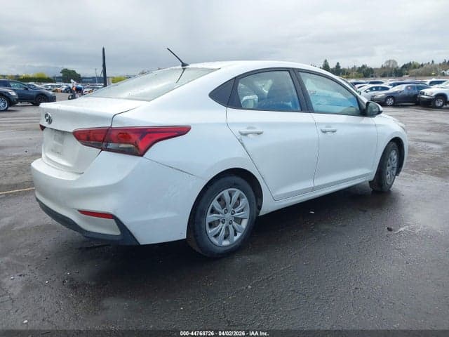 2019 HYUNDAI ACCENT SE 4